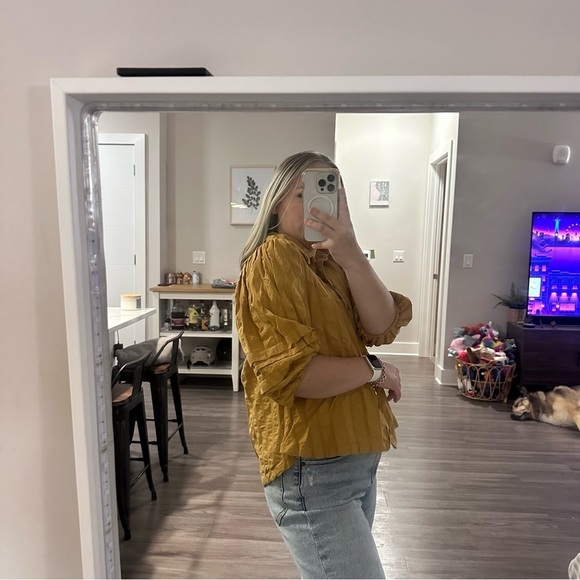 3/$20⚡️Free People Yellow Short Sleeve Textured Button Down Collared Blouse Top - Picture 11 of 11